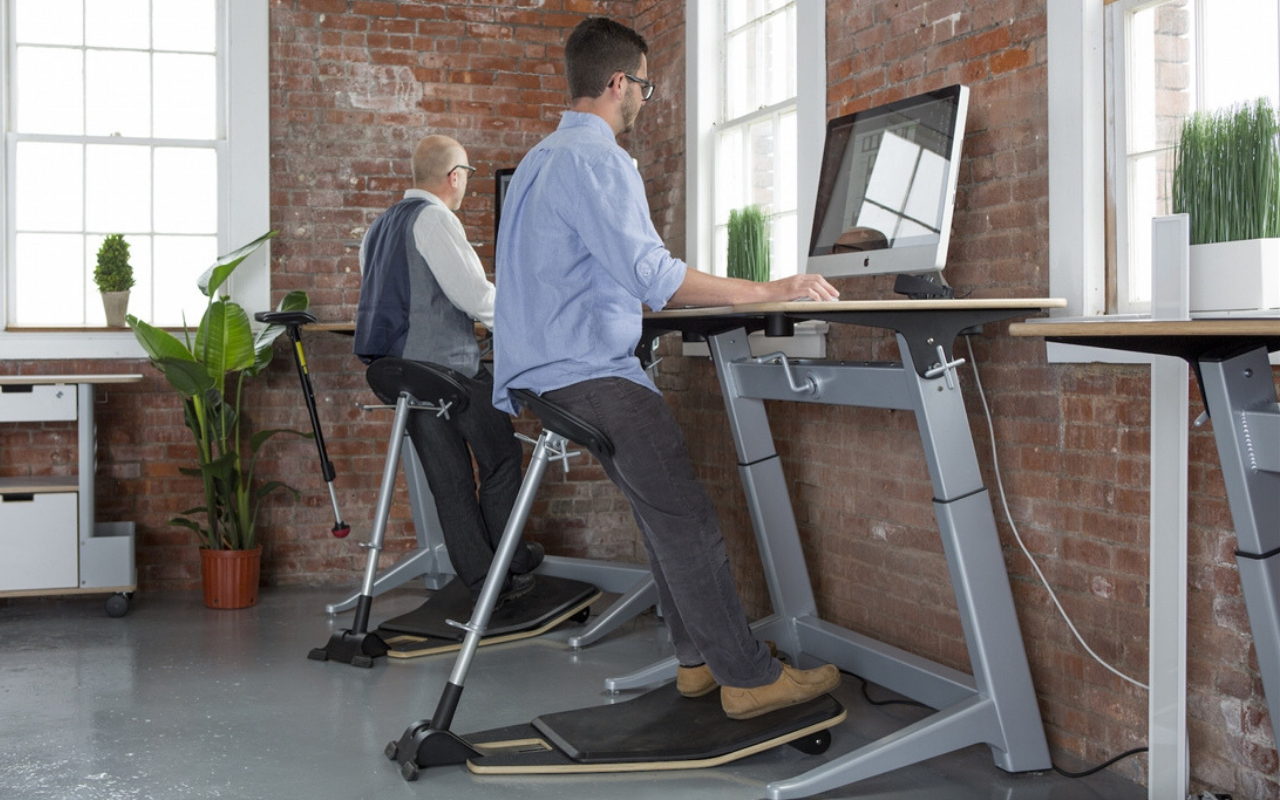 Standing Vs Sitting At Work? Here’s The Latest 2023 Research